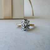Osaka | Oval Diamond Engagement Ring