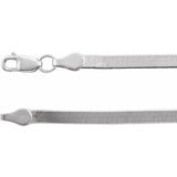 Mini herringbone necklace in 14 ct white gold, 2.8 mm wide and 40 cm long, close up