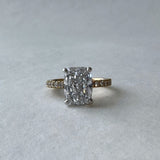Manilla diamond engagement ring photo by MOHSTEN