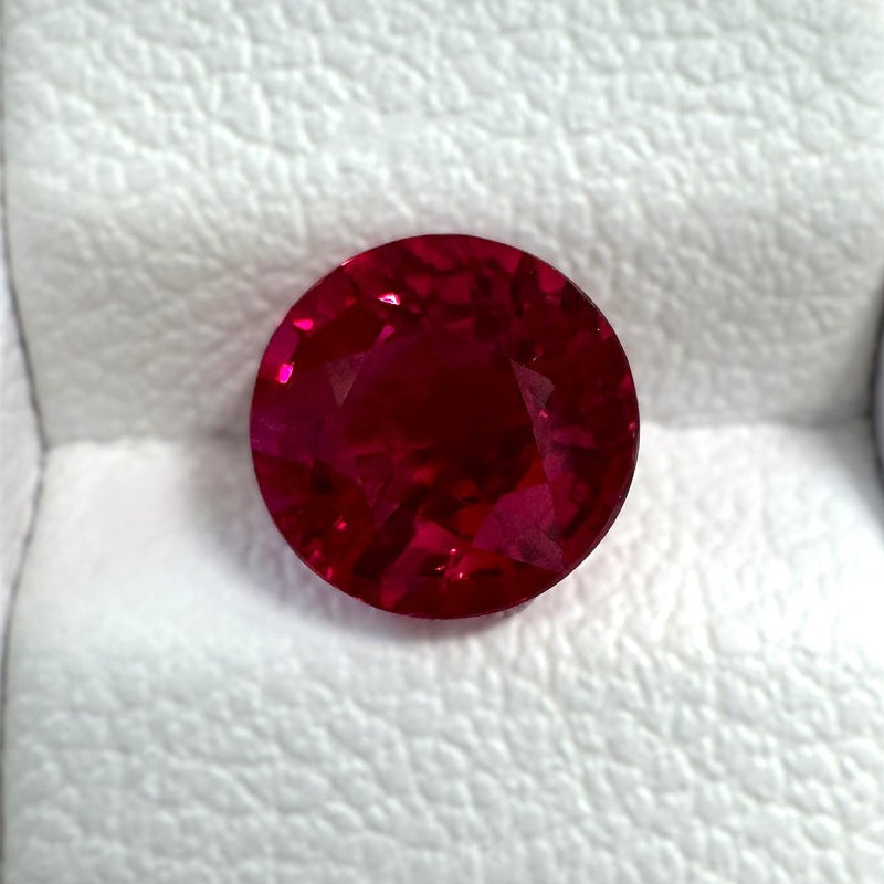 MOHSTEN Coloured Gemstone guide. Ruby loose stone