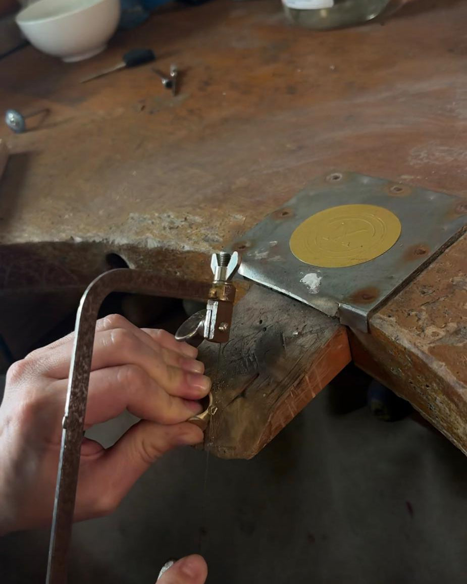 MOHSTEN bench jeweller